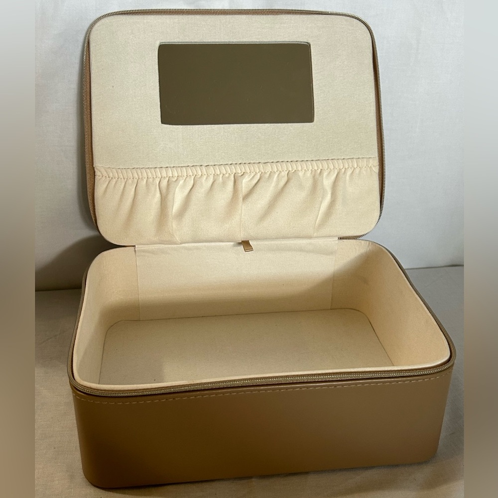 Tan Travel Jewelry Case with Mirror